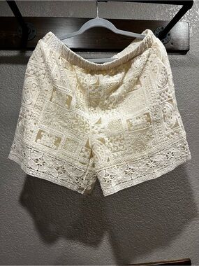 No Brand Tag - Lace Embroidered Women's Shorts – Cream